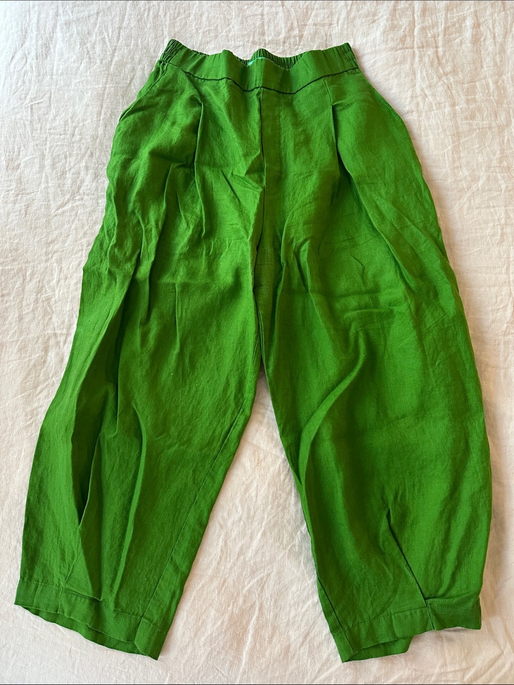 Green linen pants - slight barrel leg